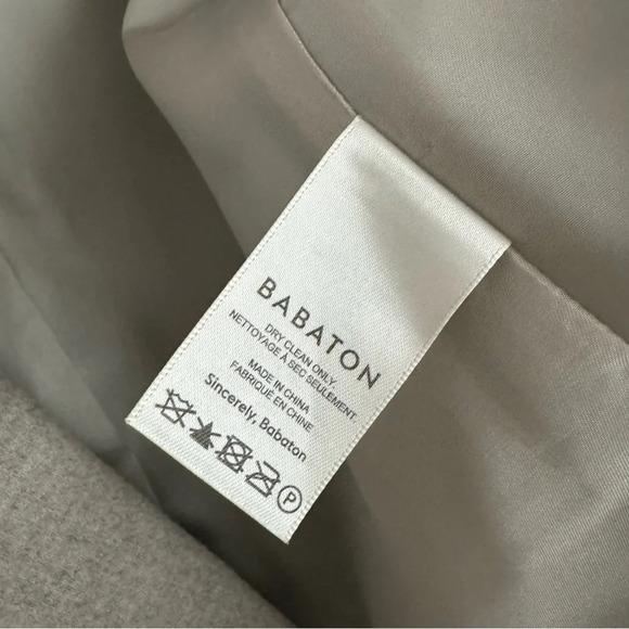 Babaton s-breasted w a notched lapel and pockets, cozy flannel made with wool. - Picture 6 of 9